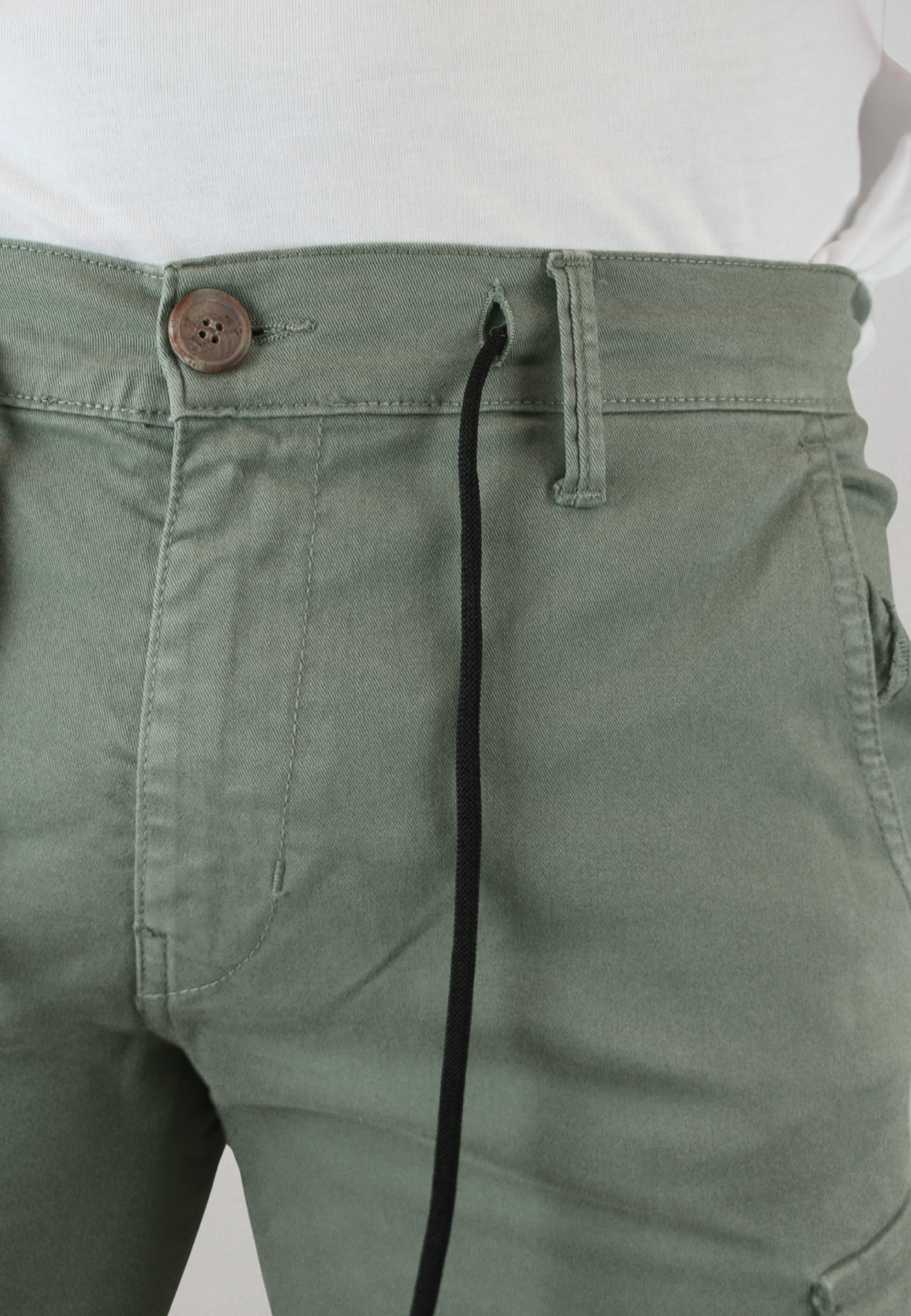 Pantalón cargo gomas kaki hombre
