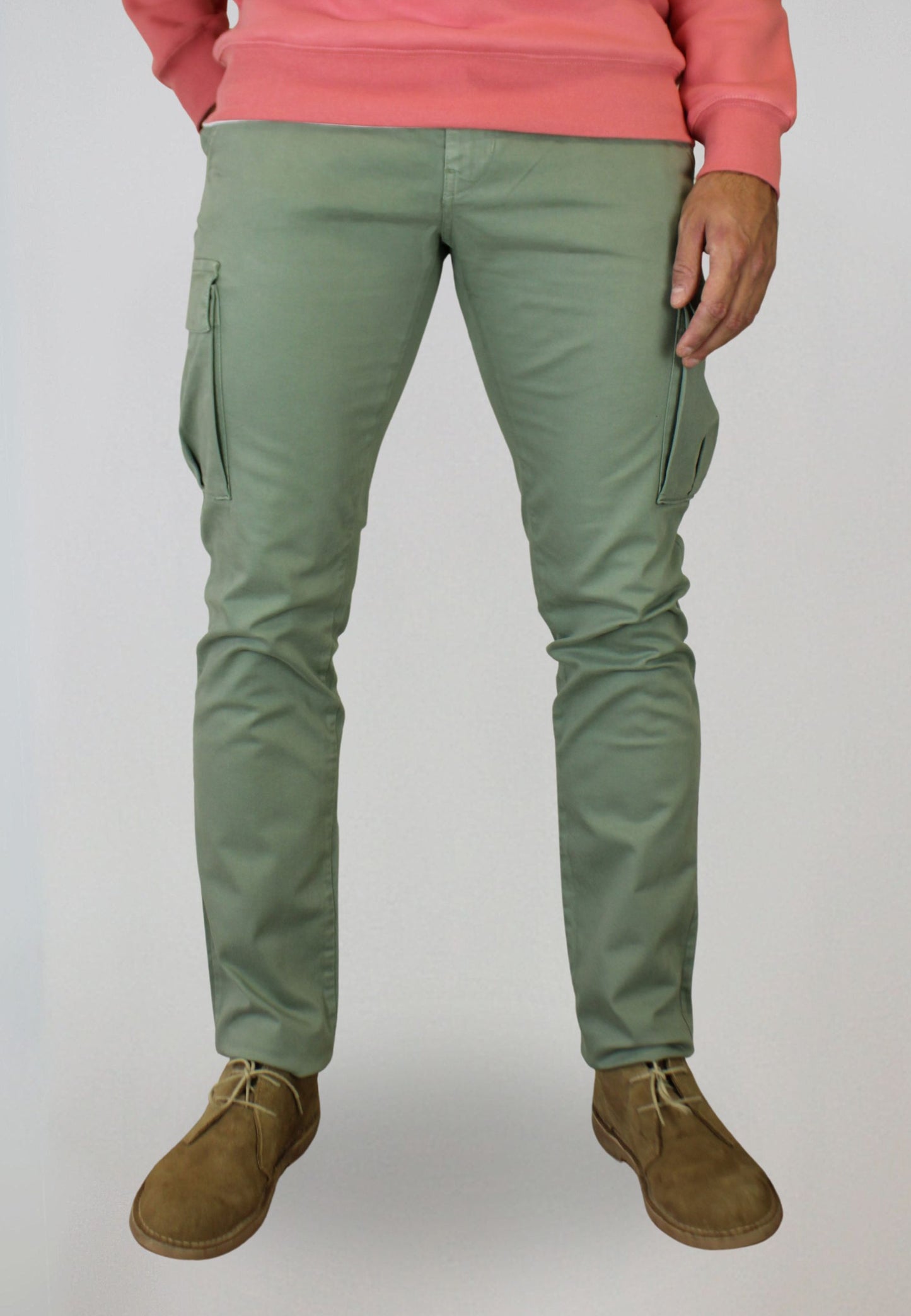 Pantalón cargo gomas oliva hombre