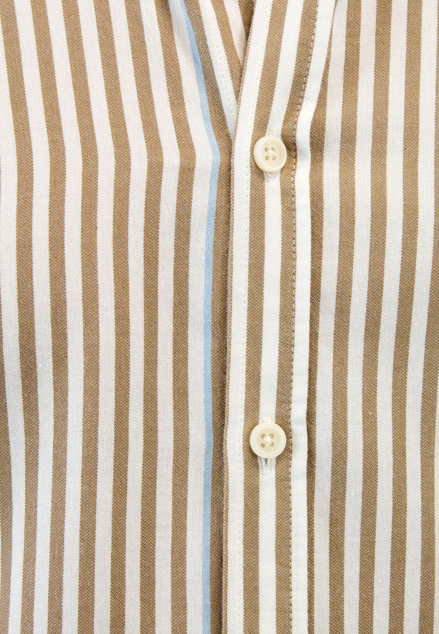 Camisa de rayas tostado con detalle