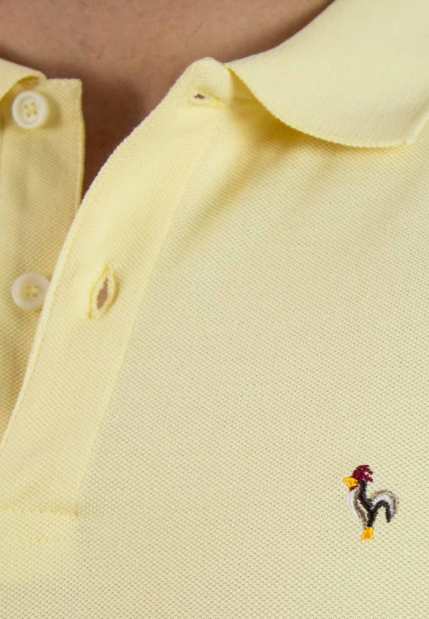 Polo amarillo de manga corta