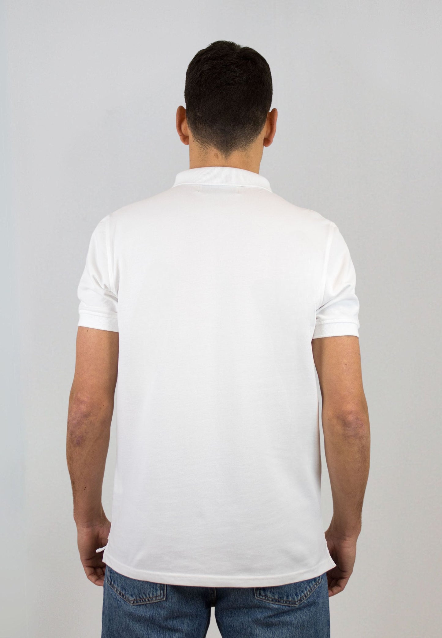 Polo blanco de manga corta