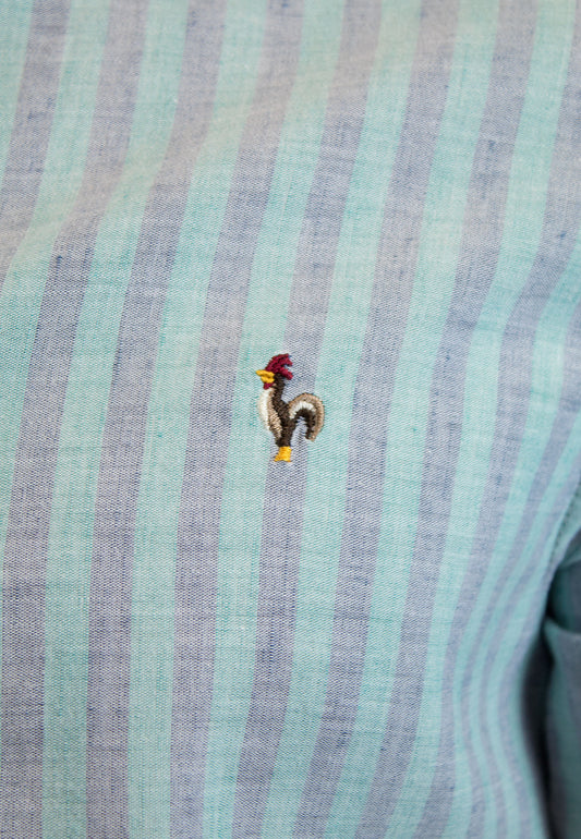 Camisa de rayas azul y verde