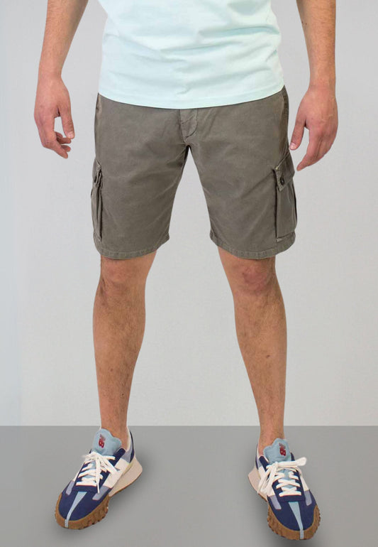 Bermuda tipo cargo kaki hombre