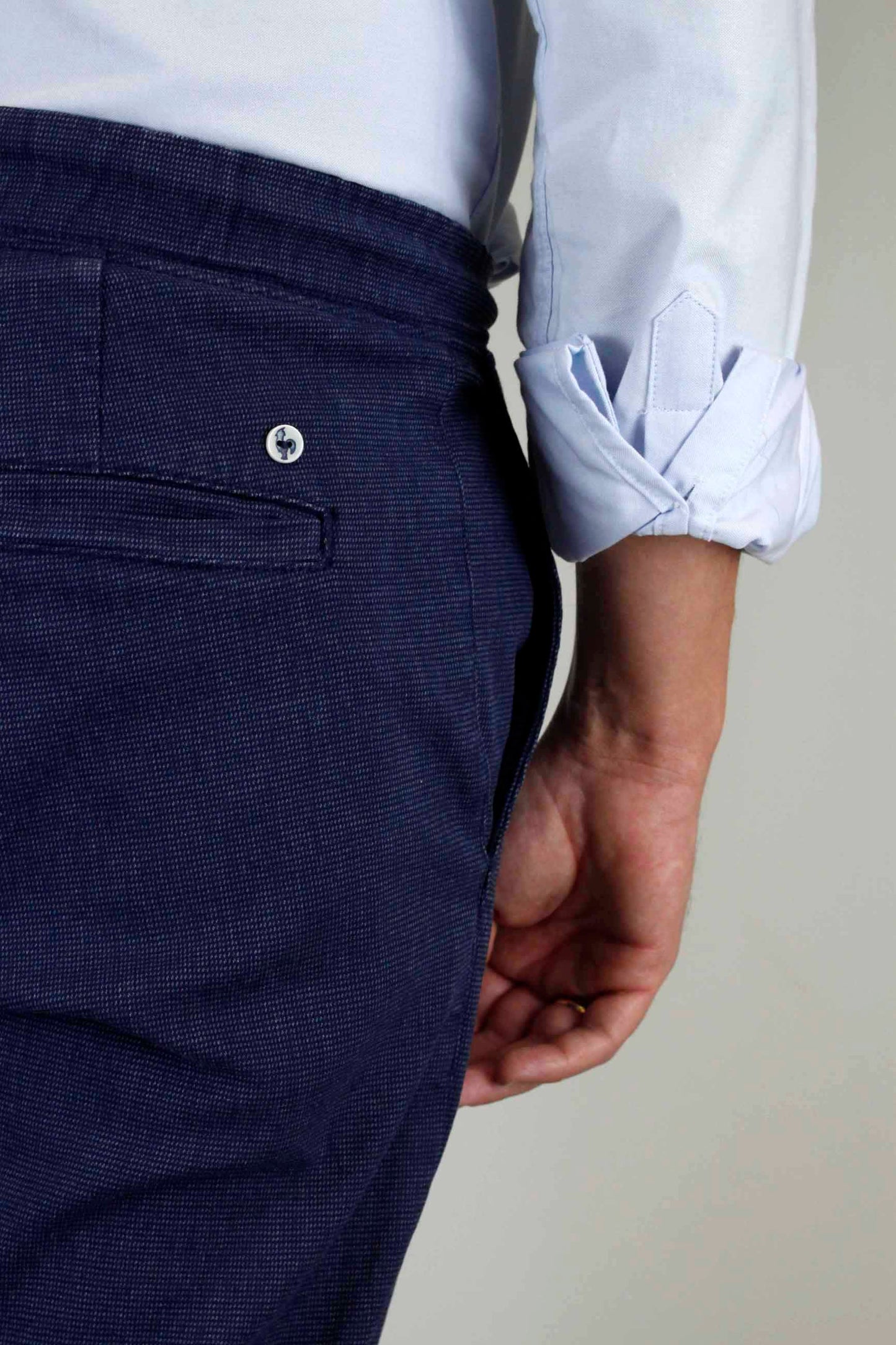Pantalón chino gomas estructura marino