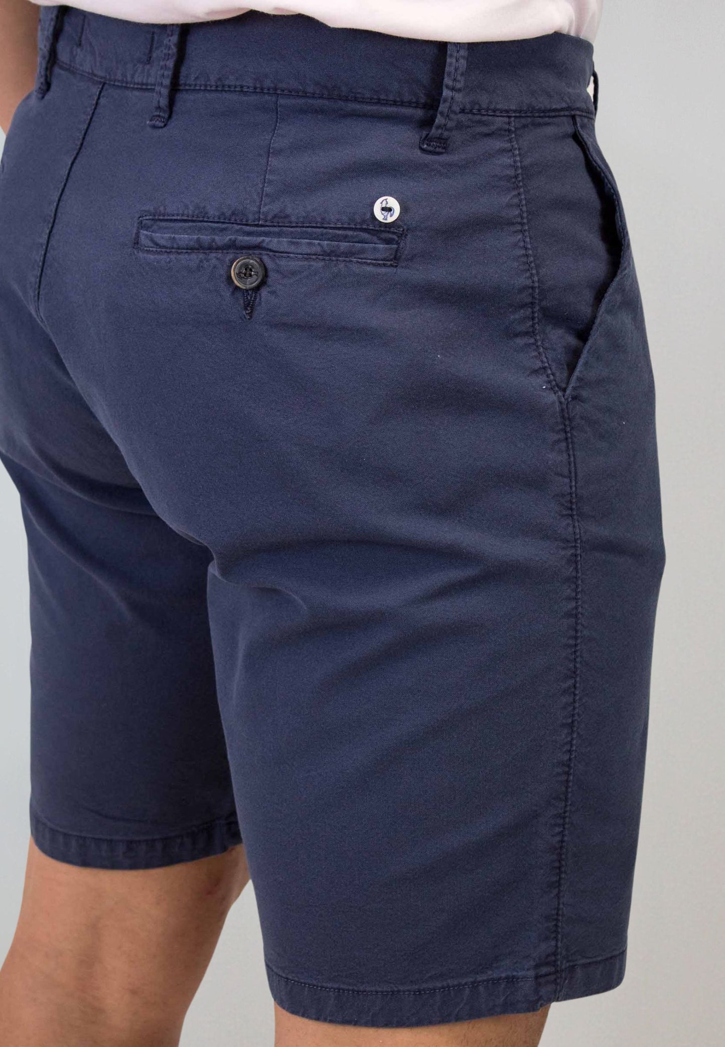 Bermuda homme bleu marine style chino