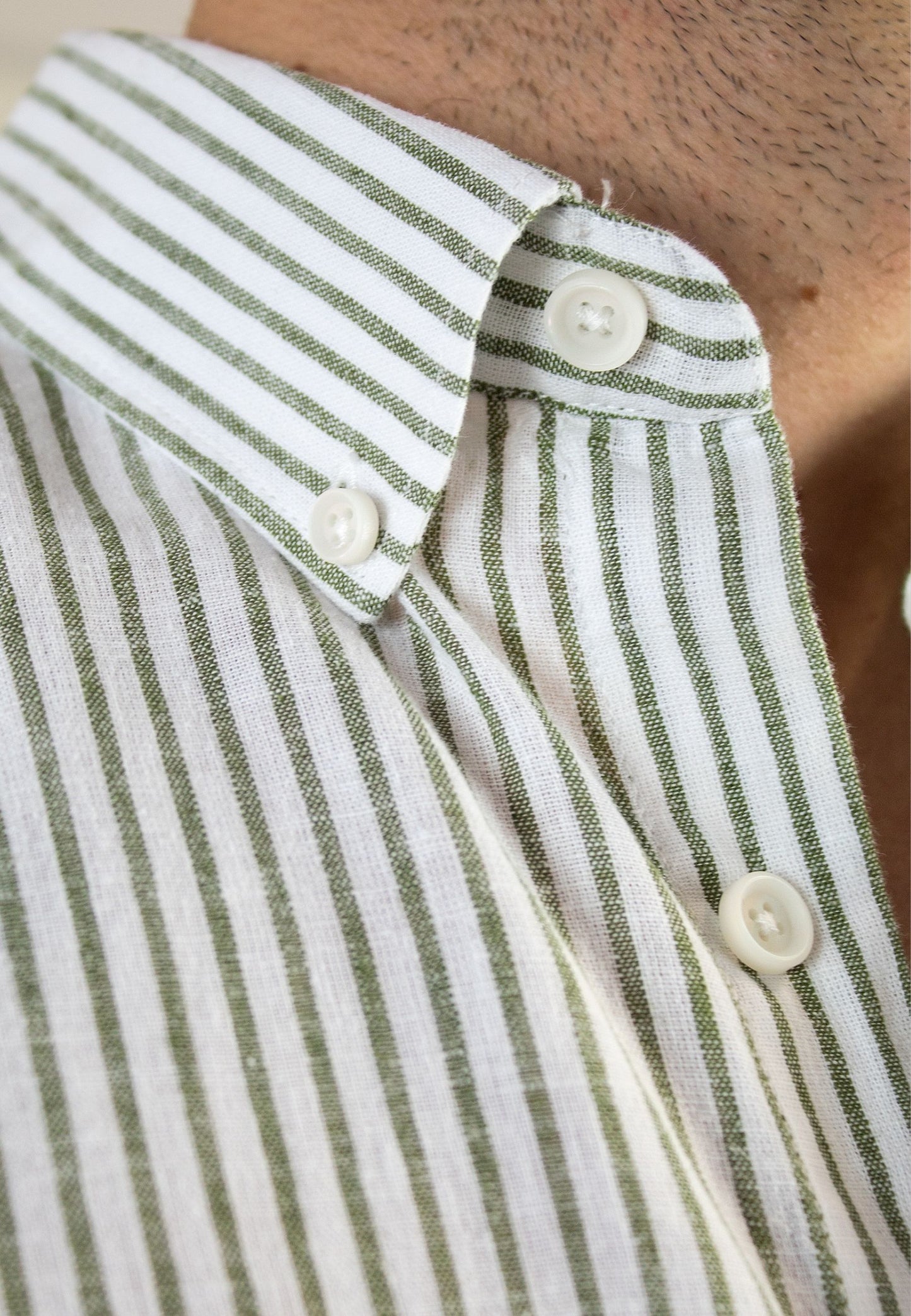 Camisa de rayas de lino kaki
