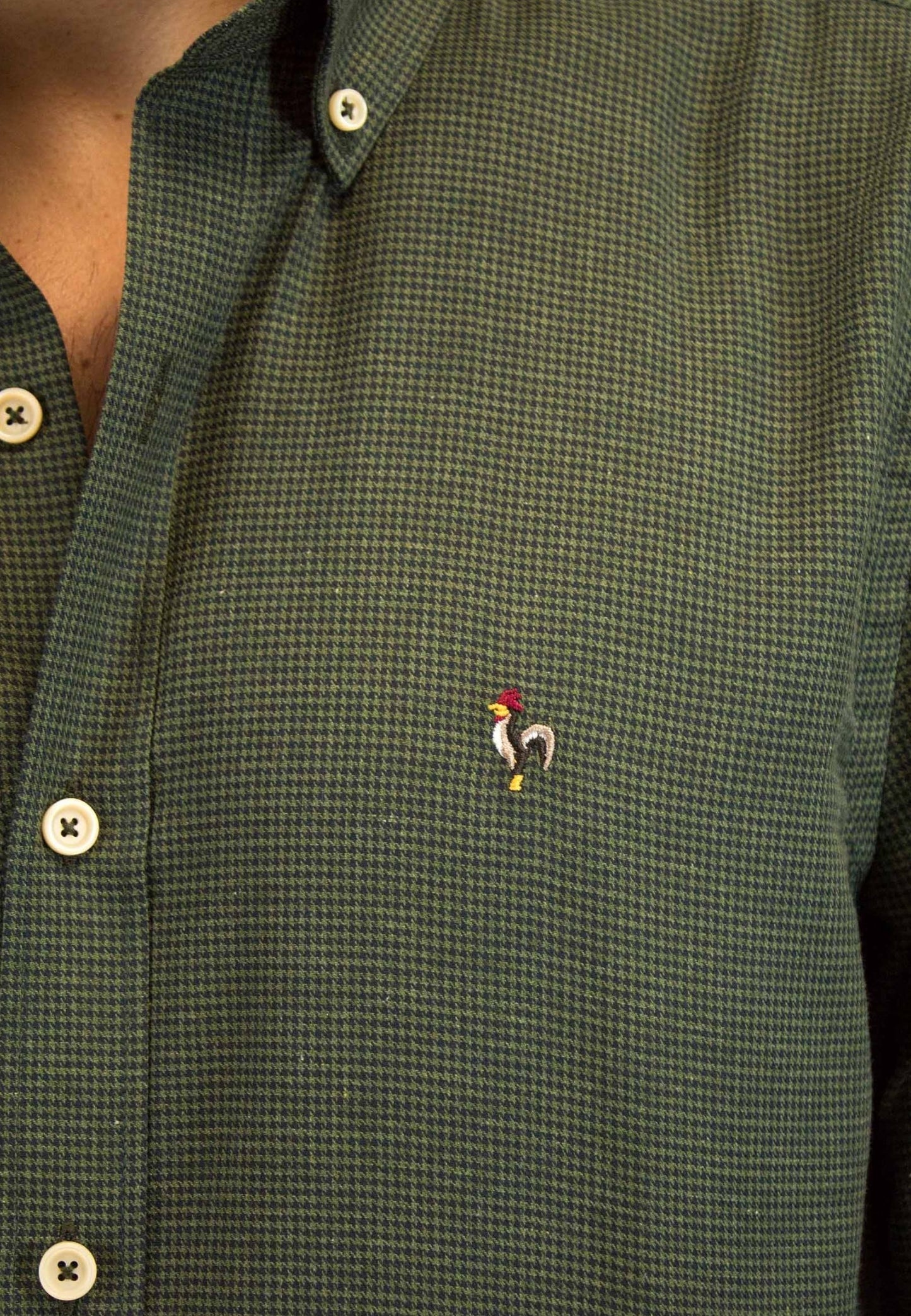 Camisa en pata de gallo verde