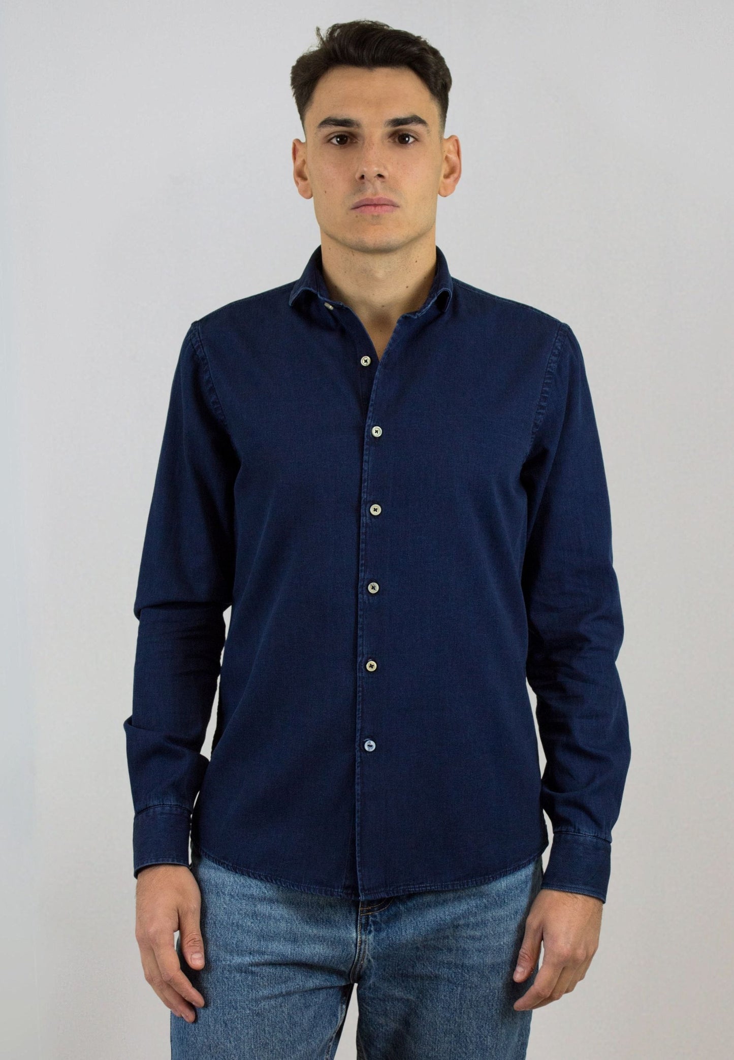 Camisa en estructura denim oscuro