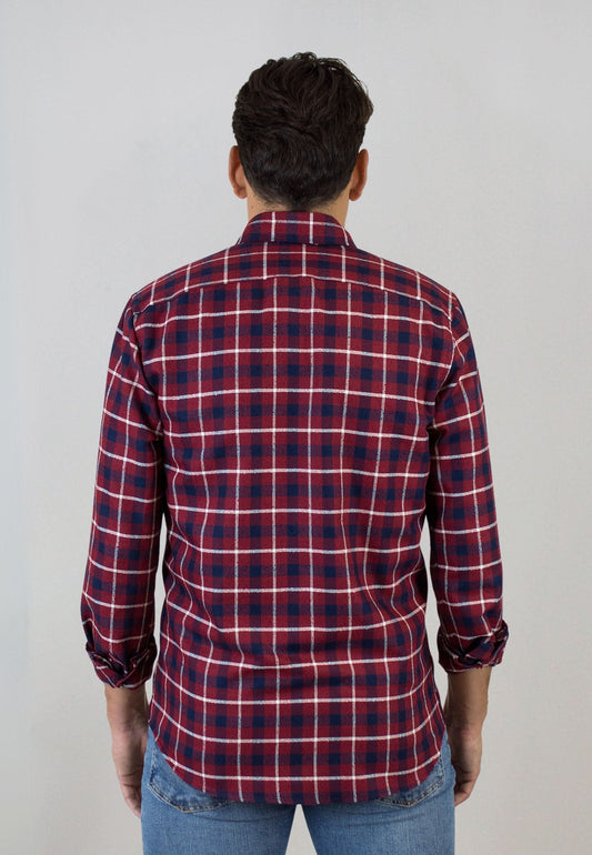 Camisa de cuadros rojos
