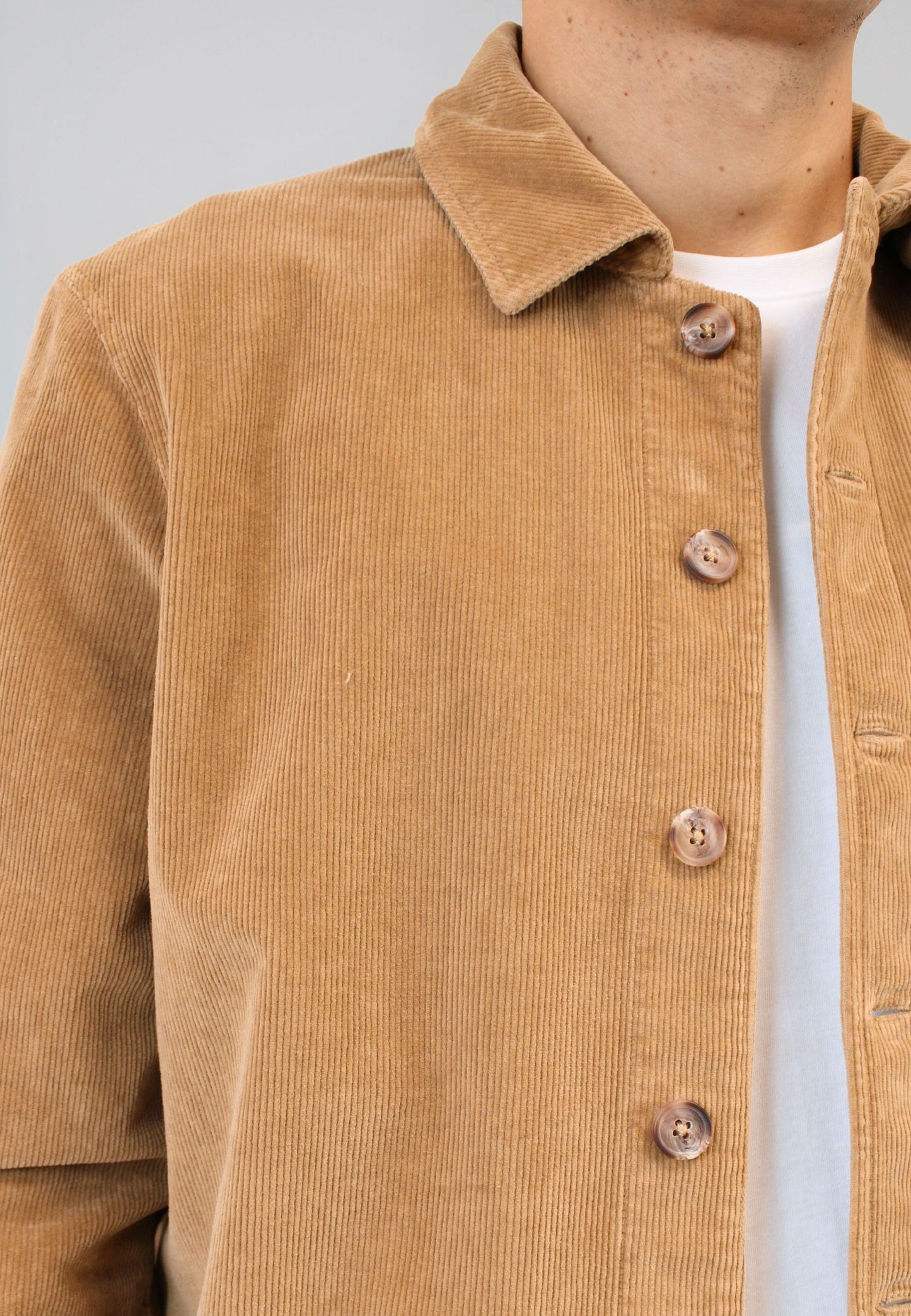 Sobrecamisa de pana camel con bolsillos