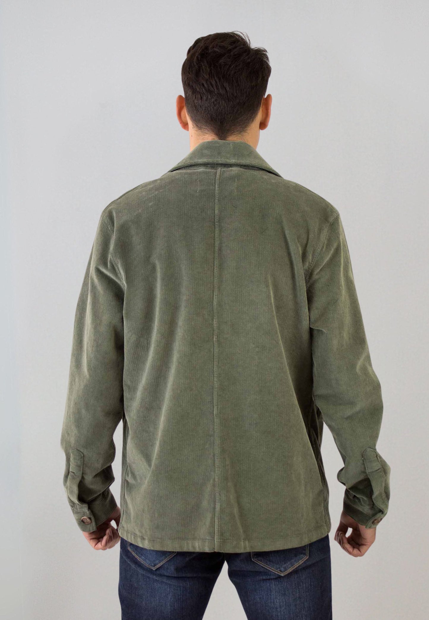 Sobrecamisa de pana kaki con bolsillos