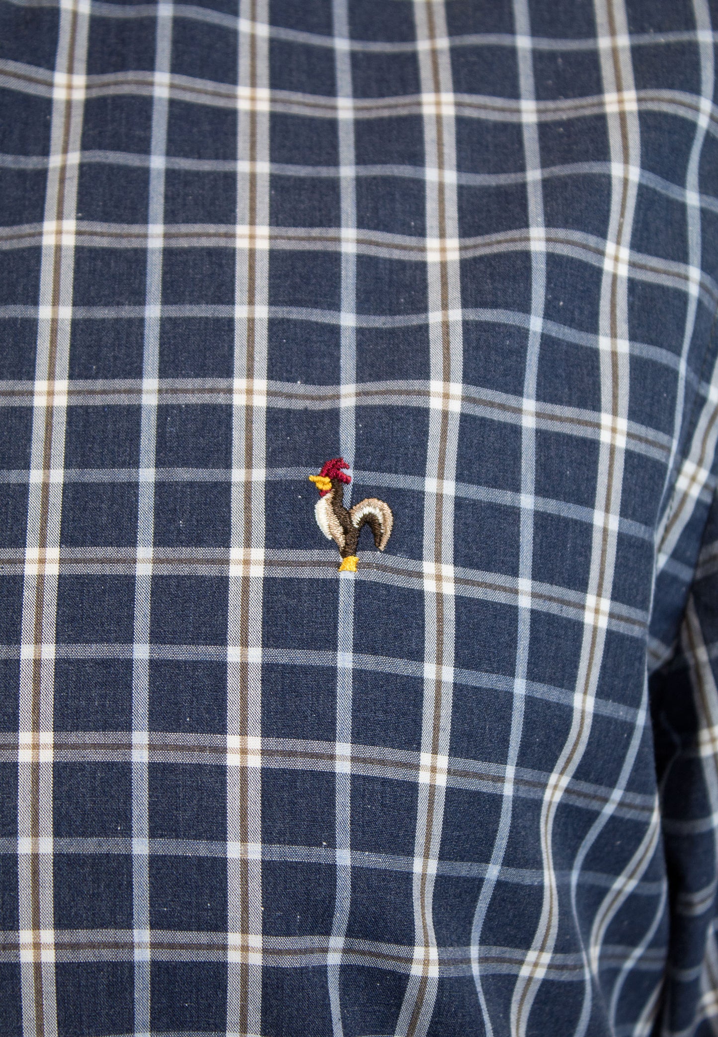 Camisa marino de cuadros blancos