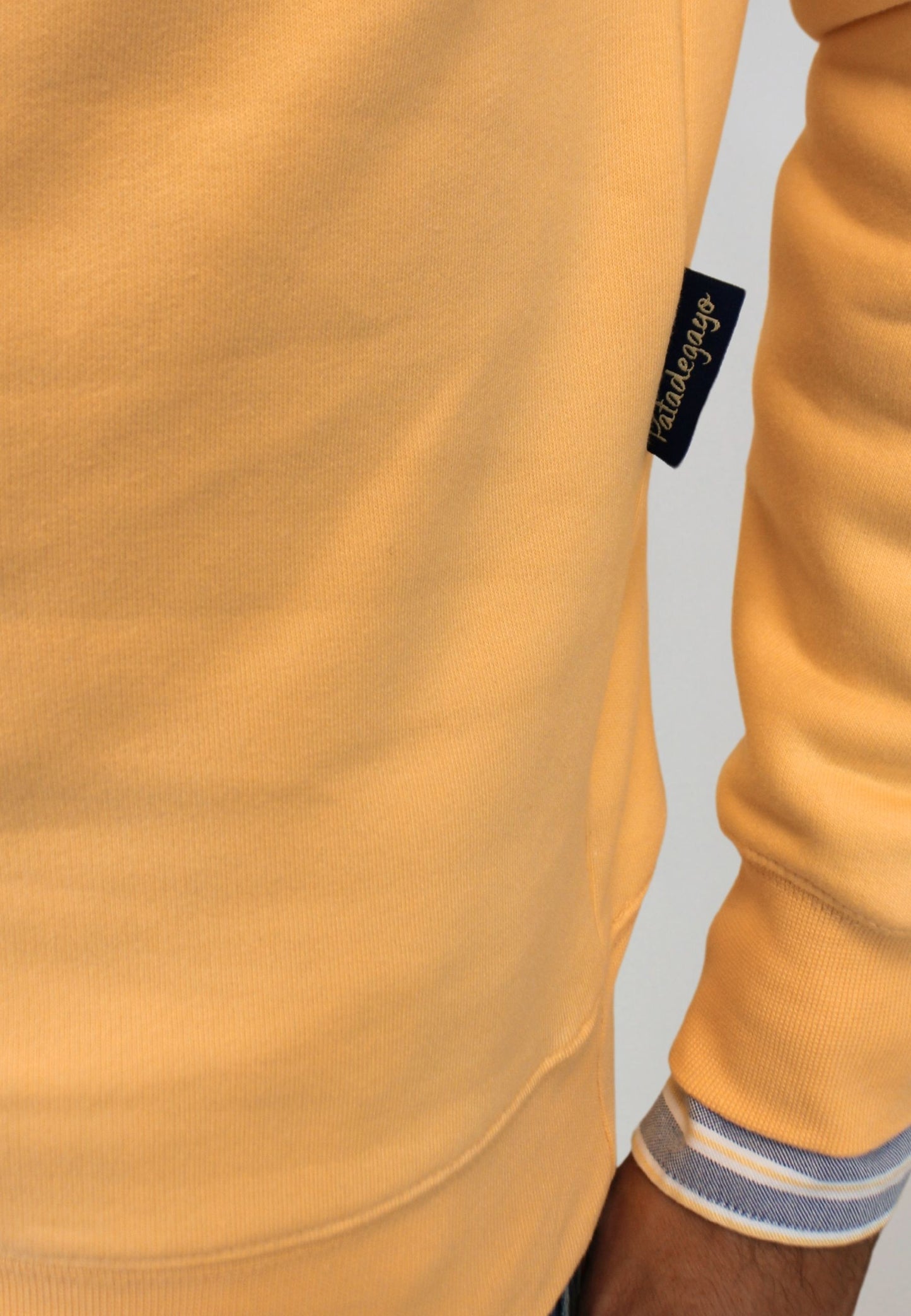 Sudadera amarilla lisa