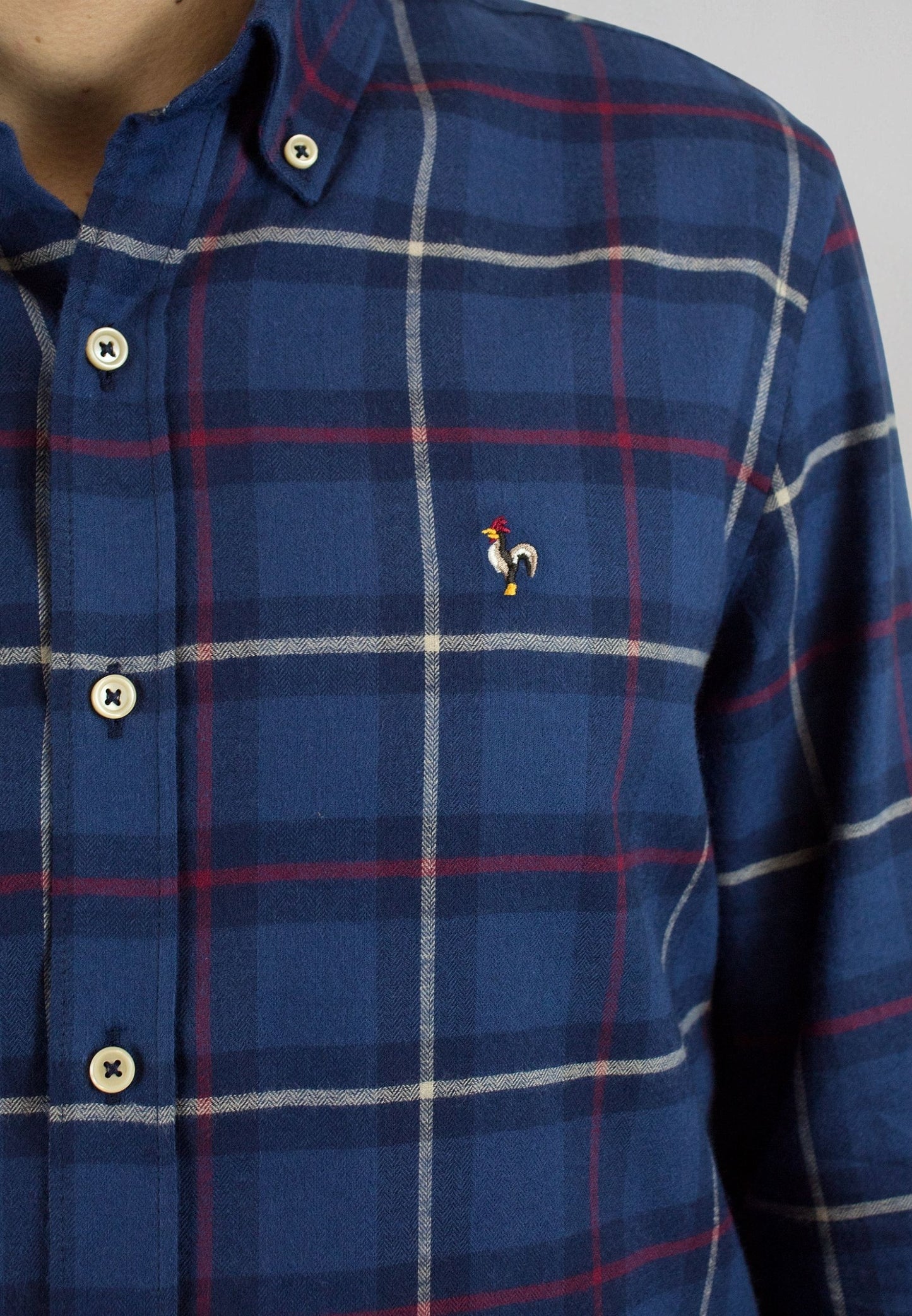 Camisa azul marino de cuadros