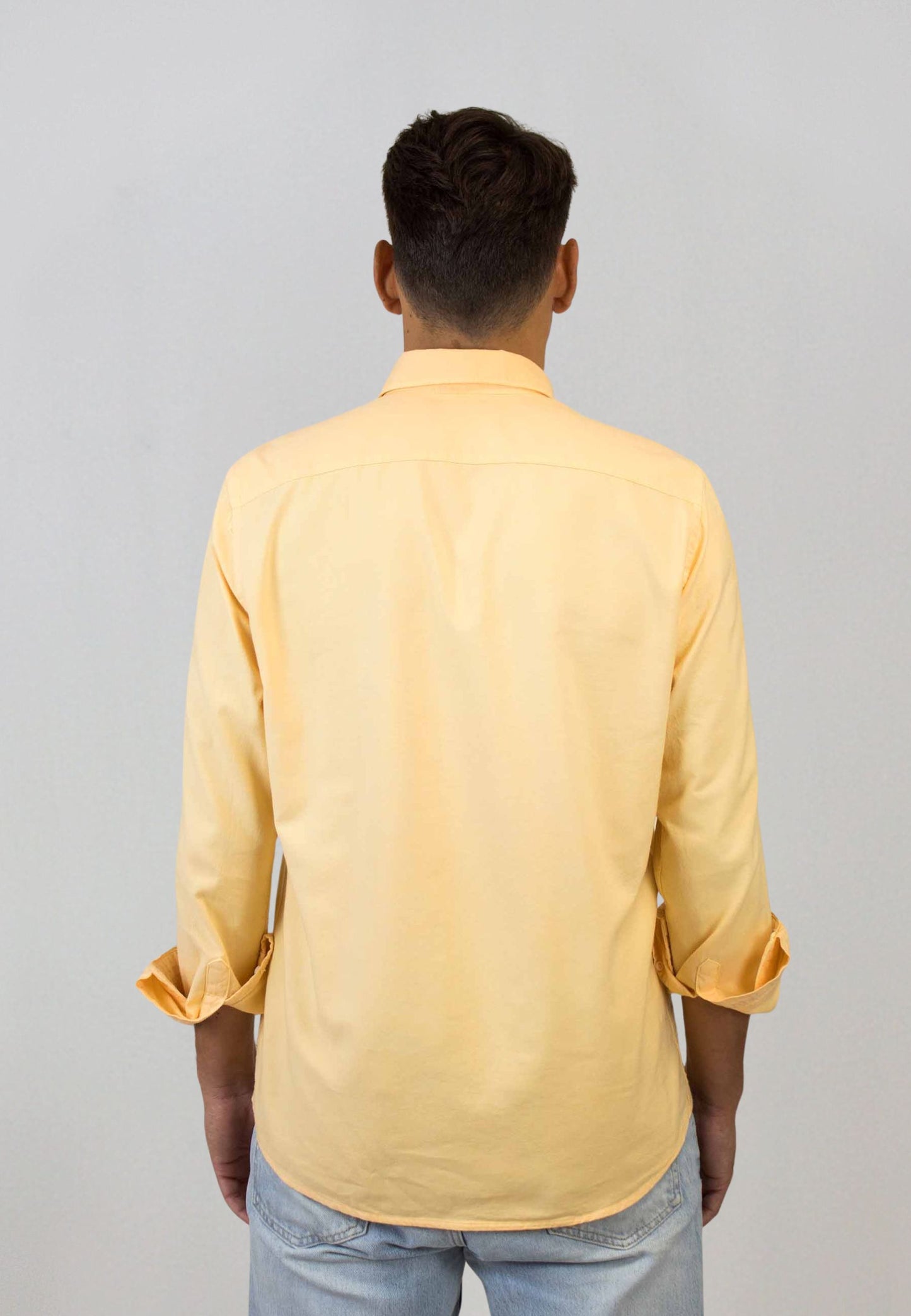 Camisa de algodón reciclado amarillo