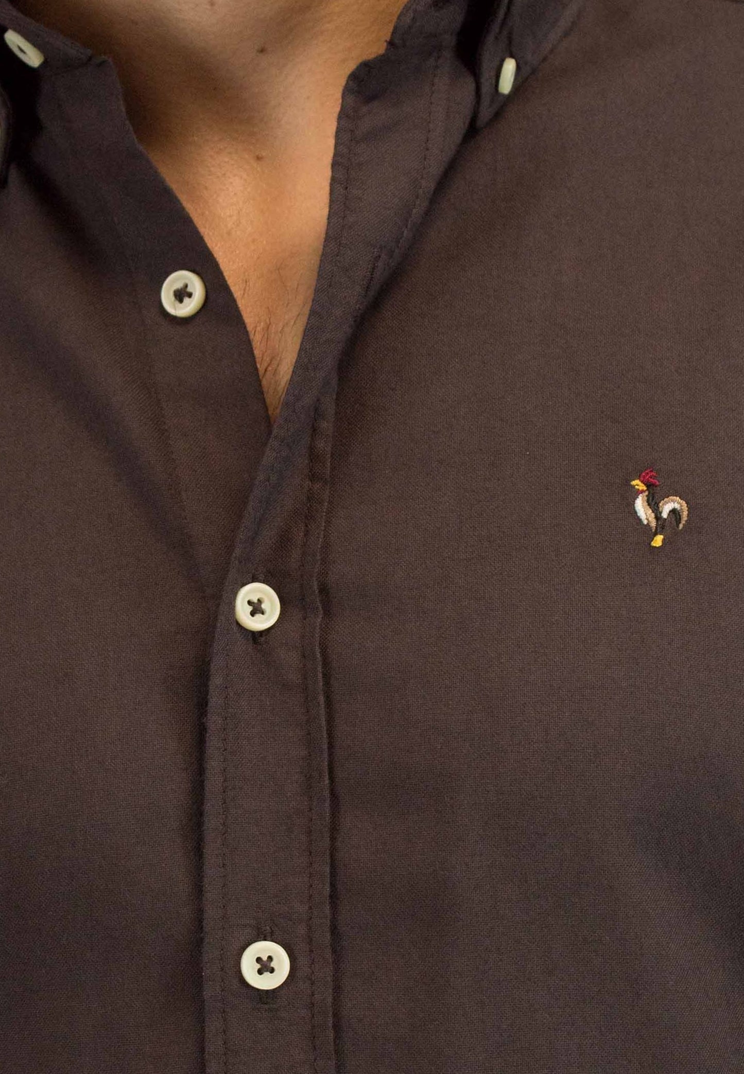 Camisa de algodón reciclado chocolate