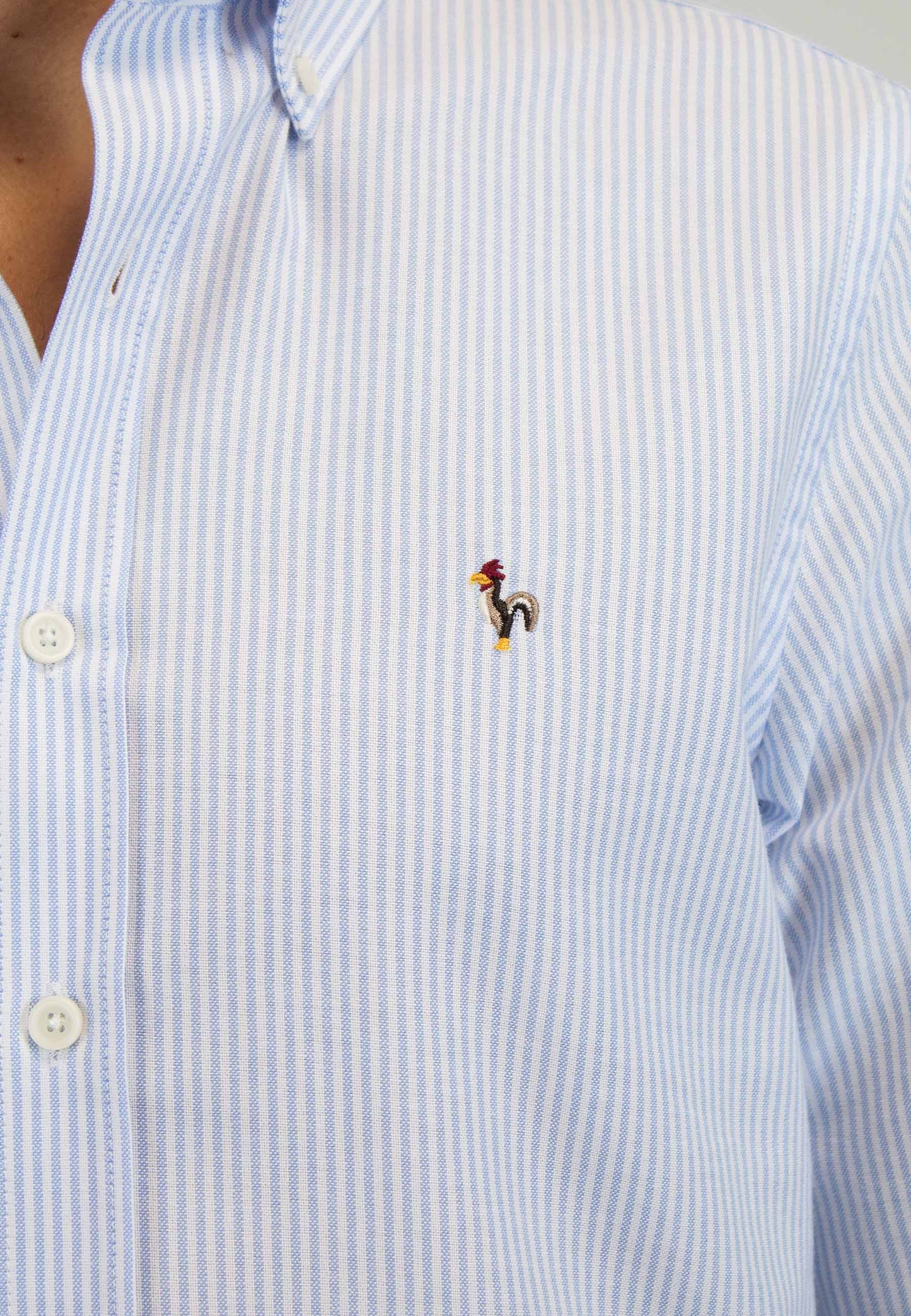 Camisa oxford de rayas celeste