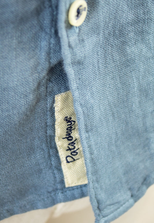Camisa de lino en azul grisáceo