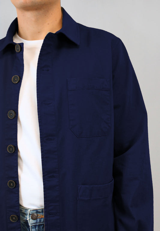 Sobrecamisa en sarga marino con bolsillos