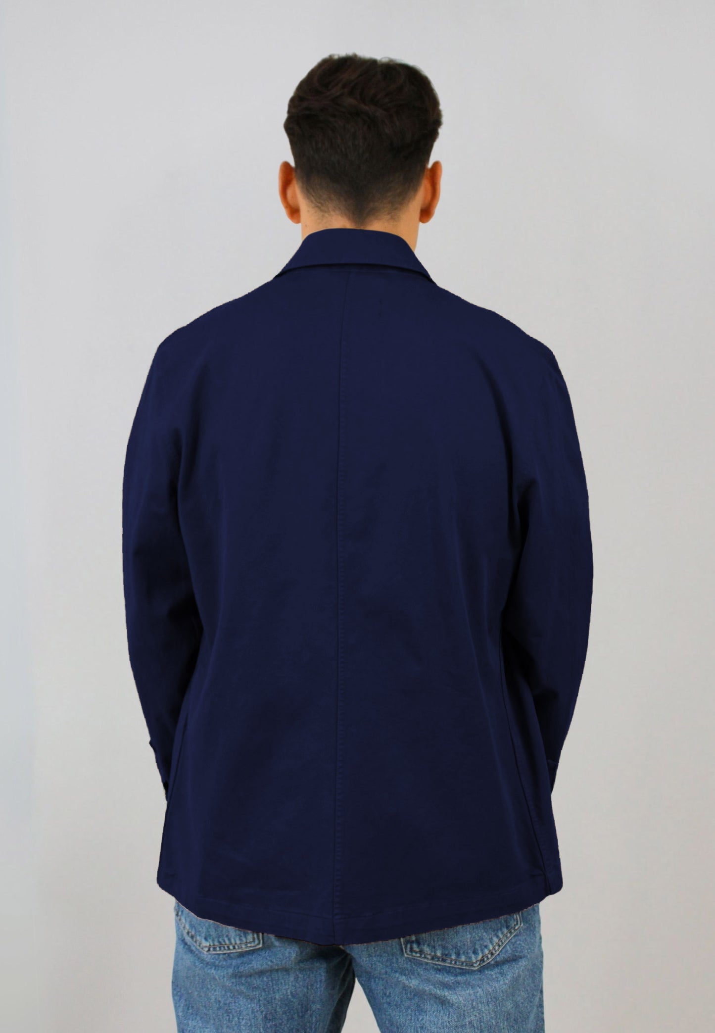 Sobrecamisa en sarga marino con bolsillos