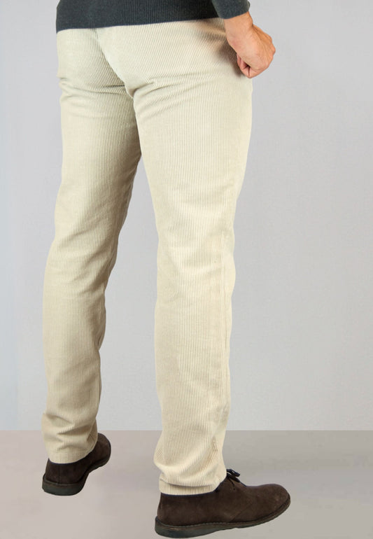 Pantalón chino de pana beige hombre