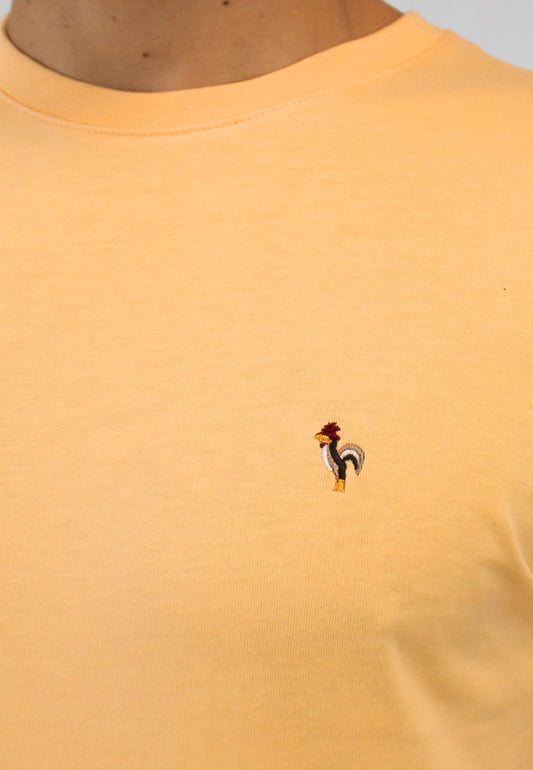 Yellow short-sleeved T-shirt