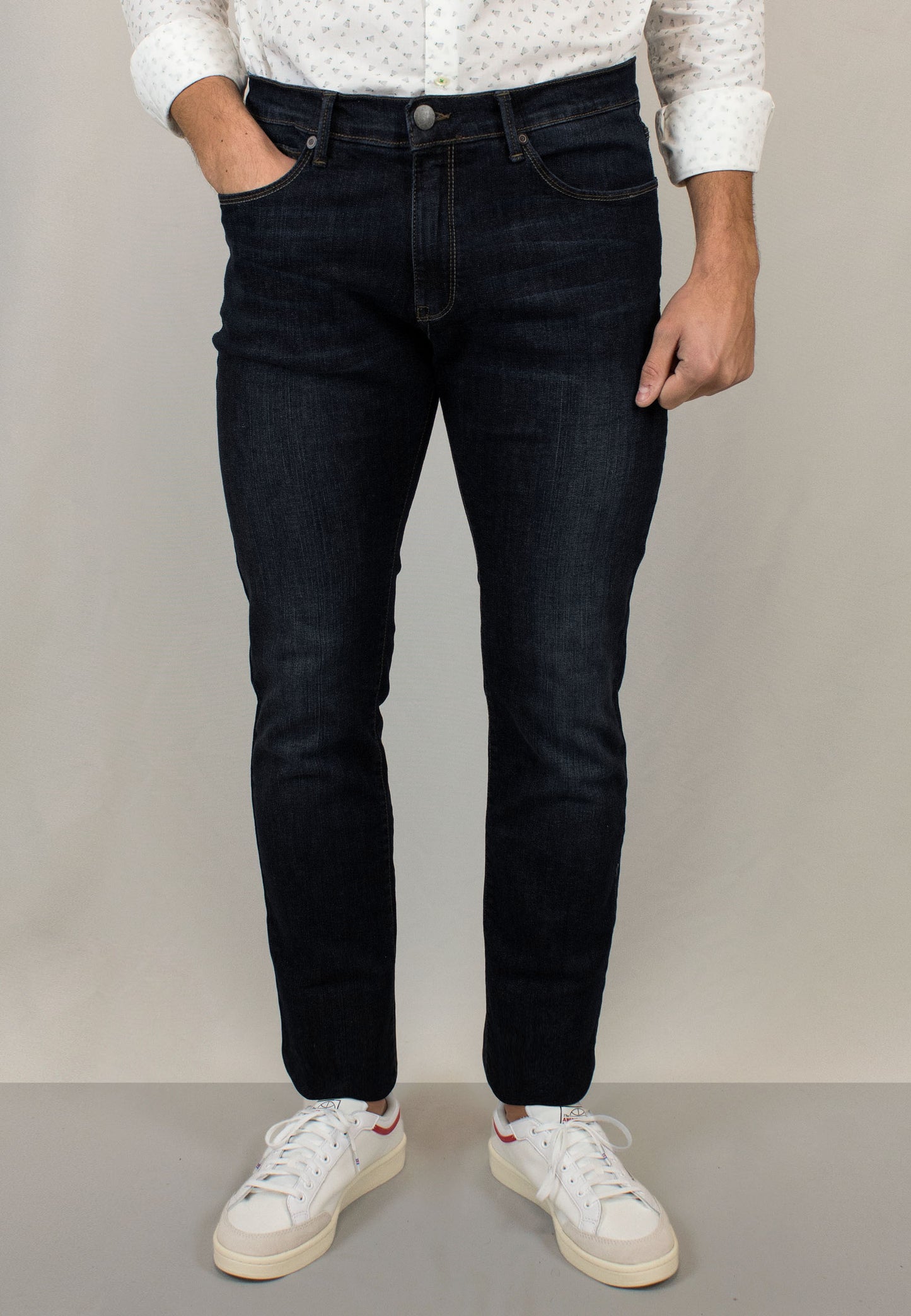 Pantalón vaquero oscuro para hombre