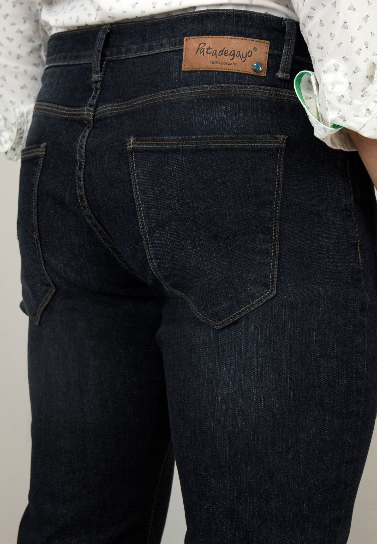 Pantalón vaquero oscuro para hombre