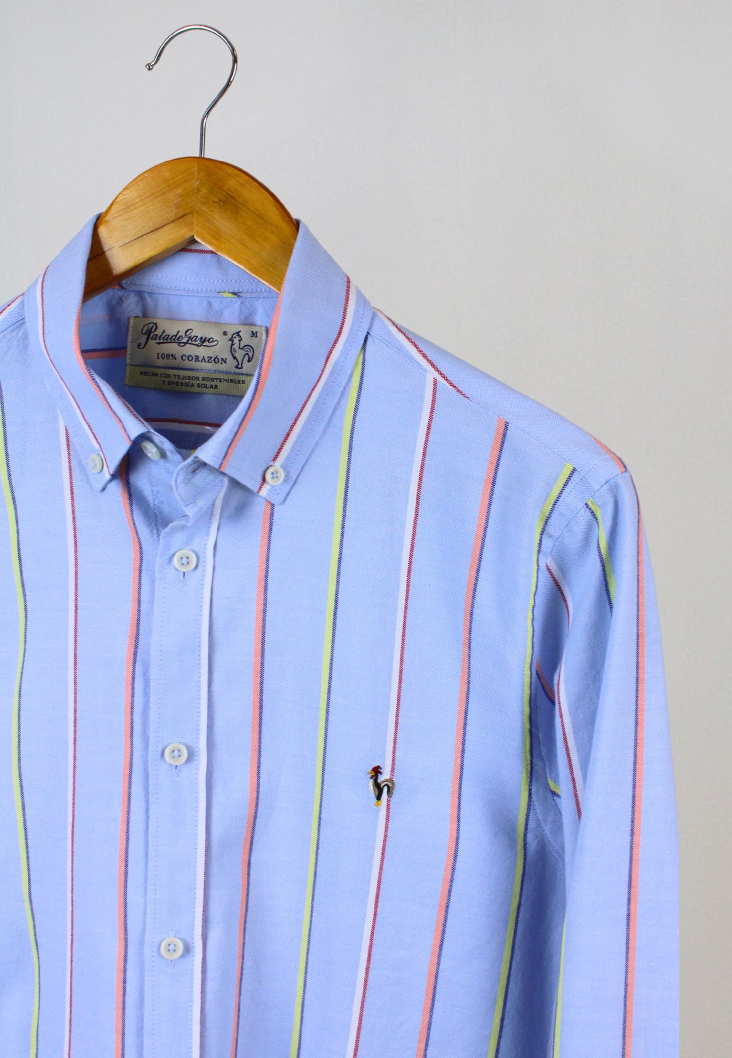 Camisa de rayas verticales multicolor celeste