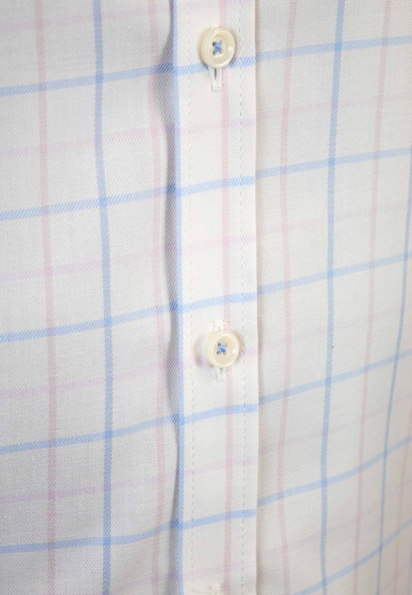 Camisa blanca de cuadros rosas y azules