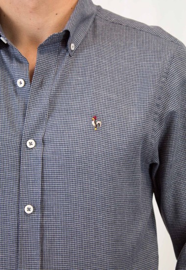 Camisa de hombre Dioniso tejido pata de gallo, de Patadegayo, de calidad, sostenible y fabricada en España - plano detalle