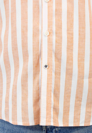 Camisa de calidad, camisa sostenible fabricada en España, camisa James de Patadegayo - plano detalle 2