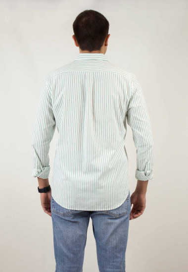 Camisa de calidad, camisa sostenible fabricada en España, camisa Stewart de Patadegayo - plano trasero