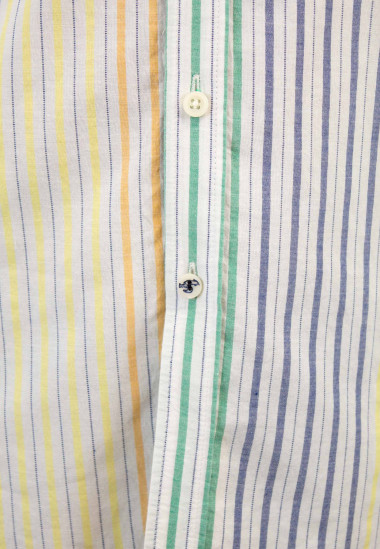 Camisa de hombre Errol Patadegayo. Camisa de calidad, camisa sostenible fabricada en España - plano detalle botón