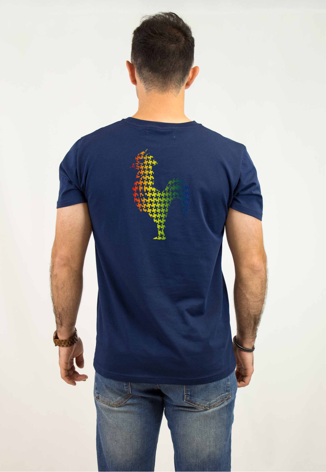 Camiseta básica de hombre Alfred marino Patadegayo de calidad sostenible fabricado en España - plano espalda