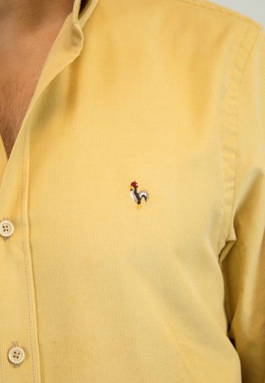 Camisa de pana para hombre Napa beige de Patadegayo de calidad sostenible fabricada en España - plano delantero