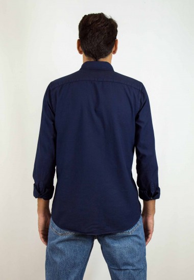 Camisa de hombre Leonardo Patadegayo de calidad sostenible fabricada en España - plano trasero