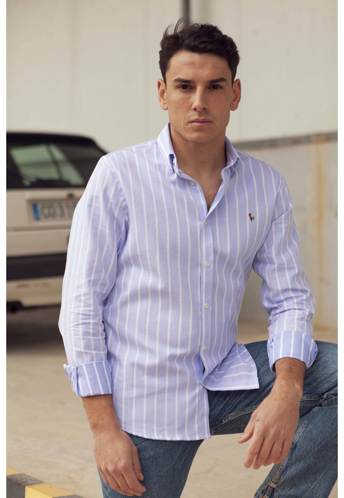 Camisa de rayas verticales azul de Patadegayo de calidad sostenible fabricada en España - modelo