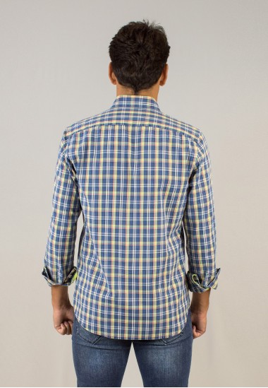 Camisa de hombre Martha Patadegayo de calidad sostenible fabricada en España - plano trasero
