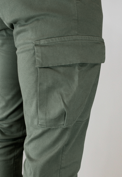 Pantalón cargo gomas kaki hombre