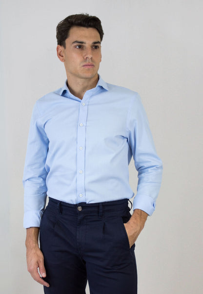 Camisa en estructura celeste