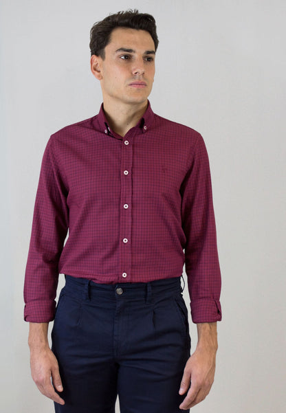 Camisa de cuadro en tinte granate