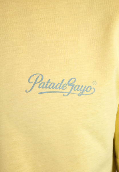 Camiseta amarilla con serigrafía