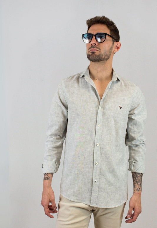 Camisa de rayas con lino kaki