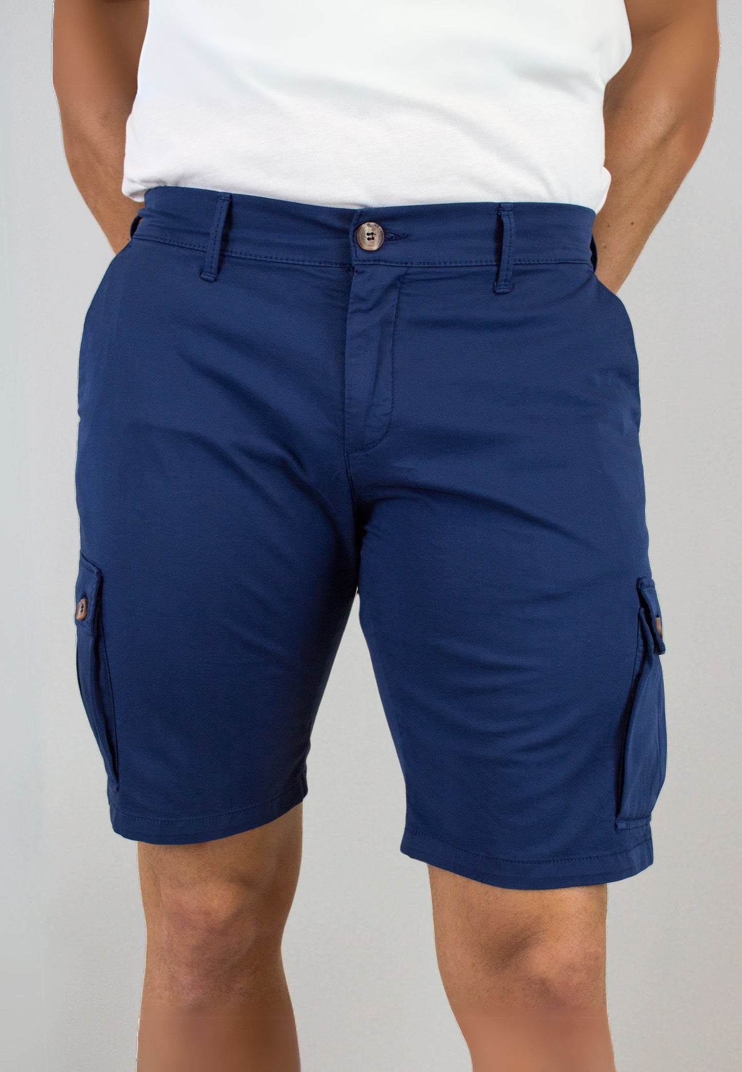 Short cargo kaki pour homme
