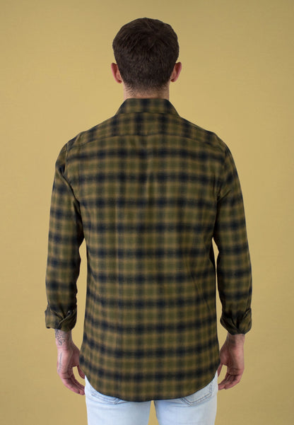 Camisa de franela a cuadros verdes
