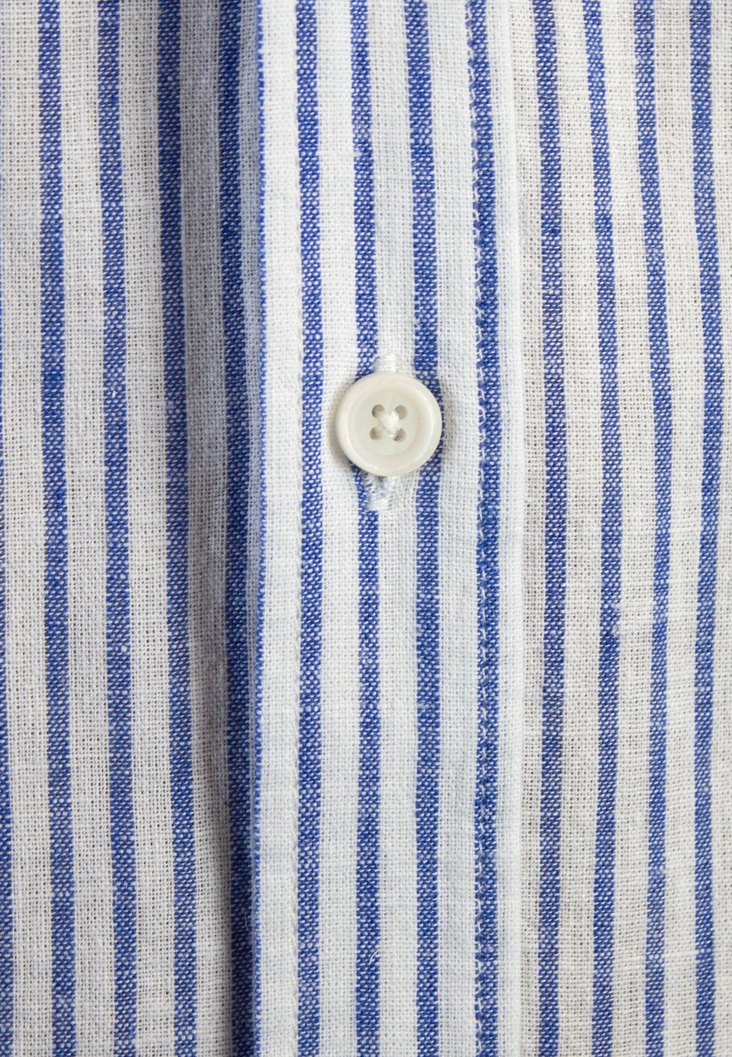 Camisa de rayas de lino azul