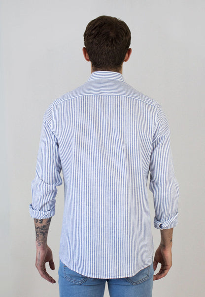 Camisa de rayas de lino celeste