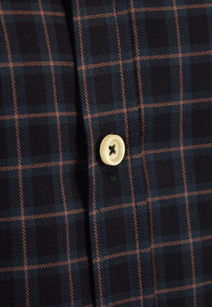 Camisa negra de cuadros