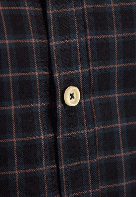 Camisa negra de cuadros